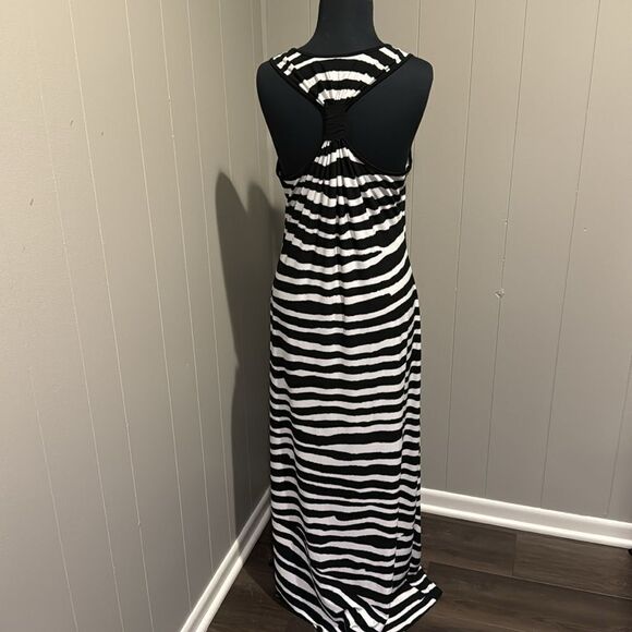 Calvin Klein black/white zebra stripe stretch racerback maxi. Size 12. - Picture 5 of 6